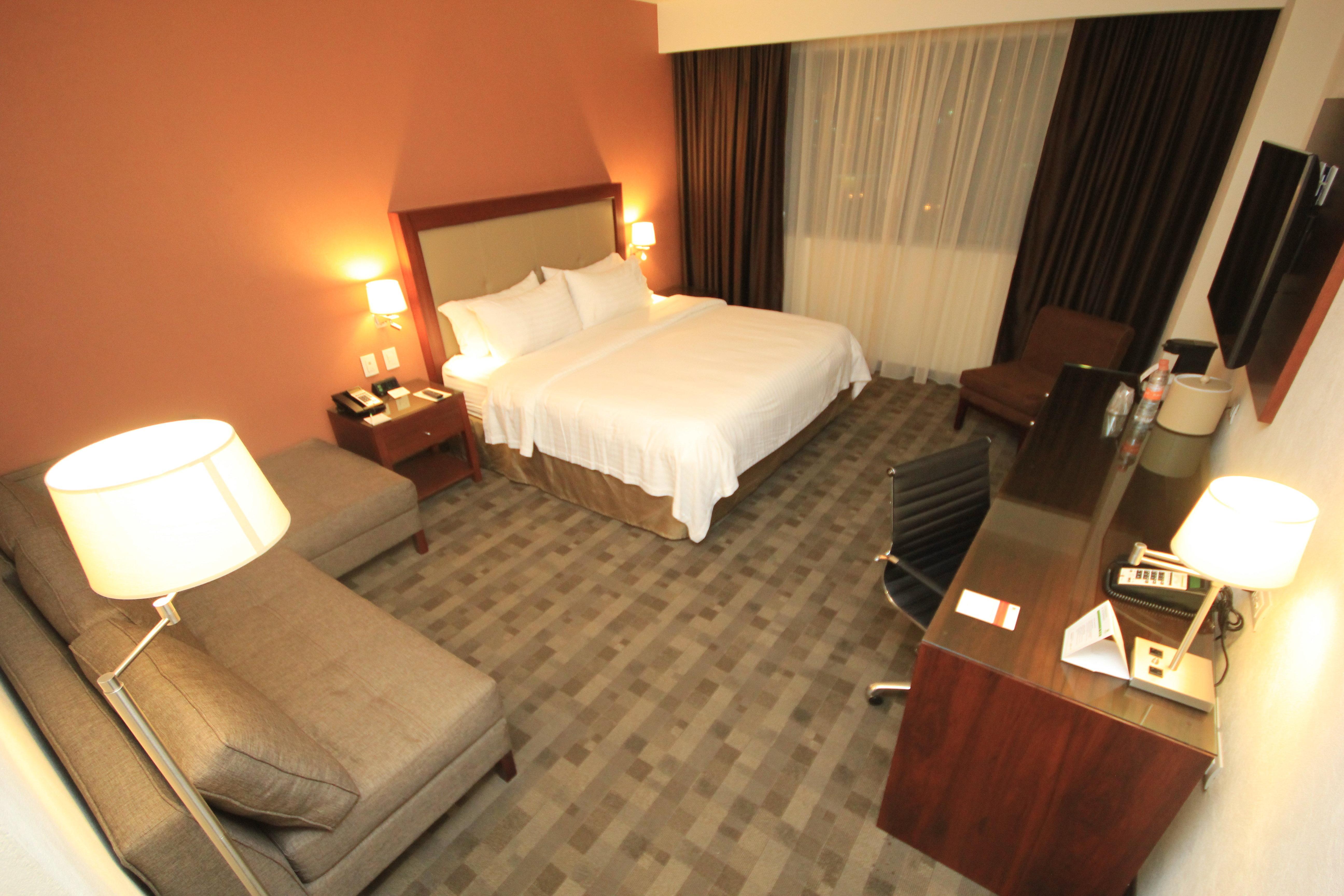 Holiday Inn & Suites Plaza Mayor By Ihg León Eksteriør billede